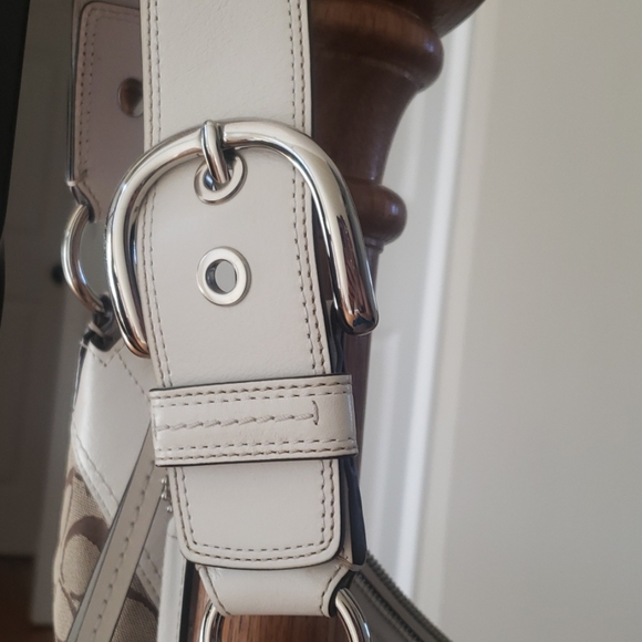 Coach purse - Picture 3 of 8